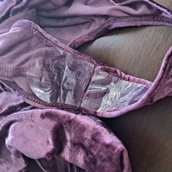 NEW FREE PEOPLE VELVET PUFF SLEEVE BODYSUIT IN PURPLE SIZE XS - Picture 5 of 7